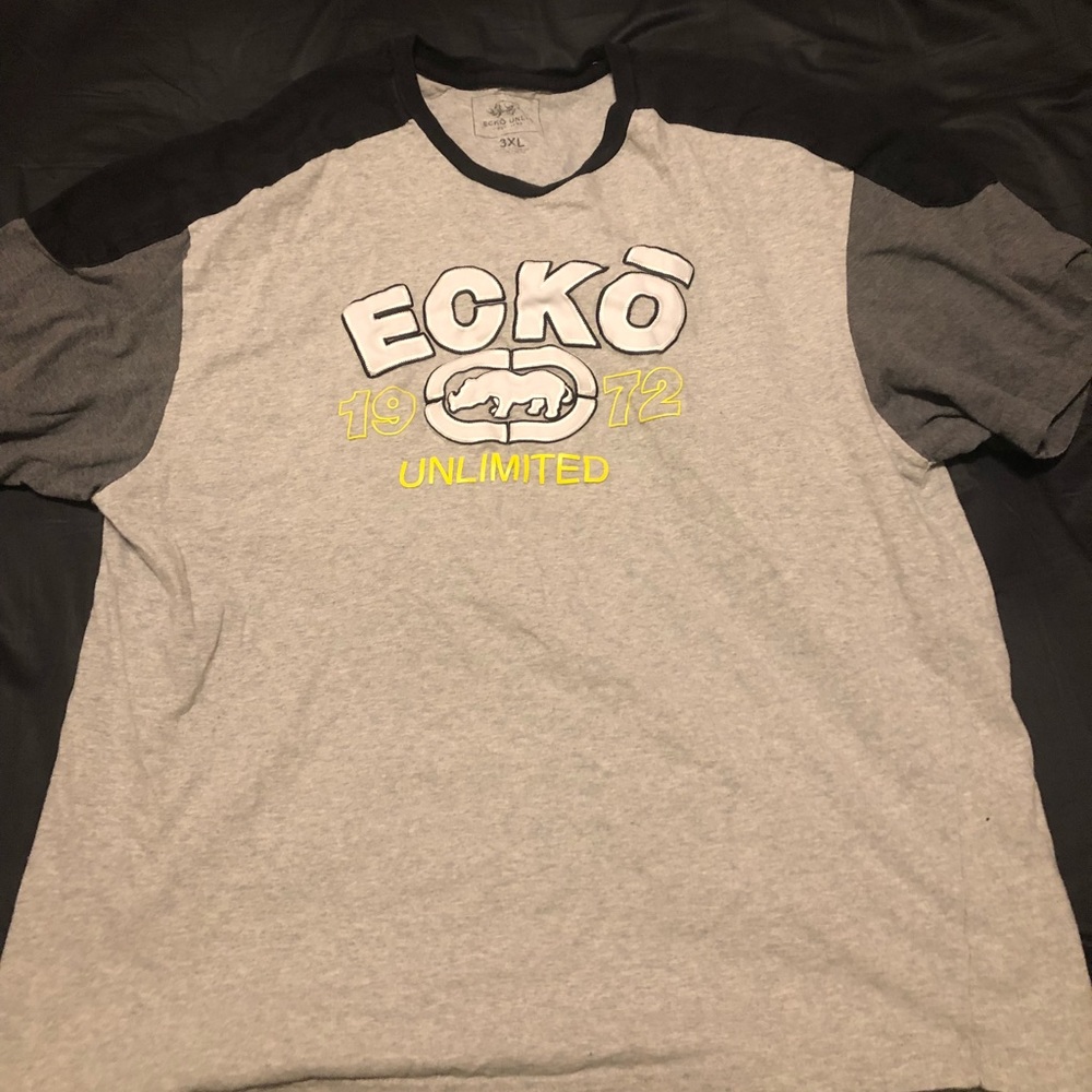 Light gray, black, dark gray combo Ecko shirt XXXL